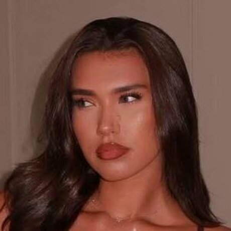 Aaliyah Fairbrother model sex image