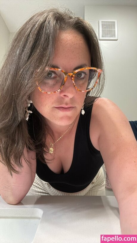 Sinbinsweetie pornographic actress galleries