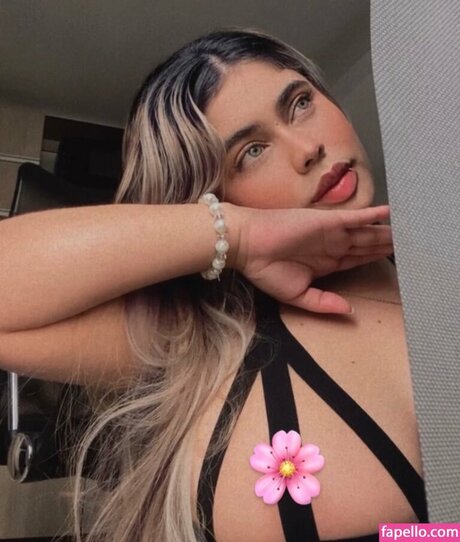 Daniela Villa nude model pic