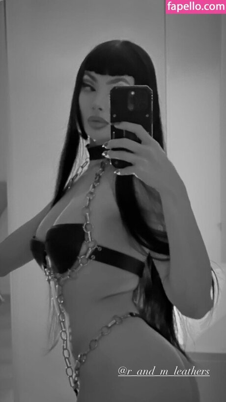 SweetSeverine model nudes images