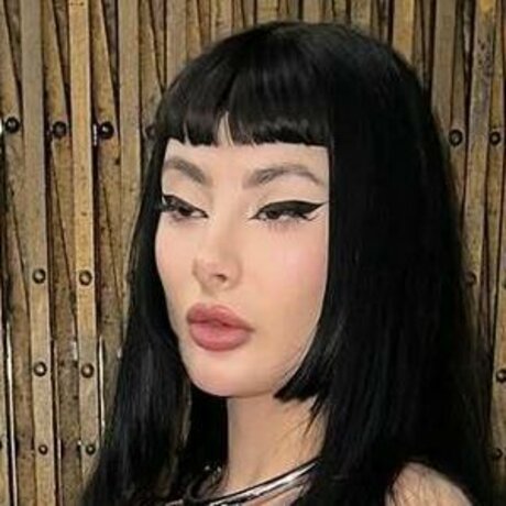 SweetSeverine model beautiful image