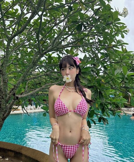 still need naked model pics