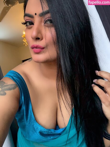 Twinkle Kapoor pornstar perfect photos