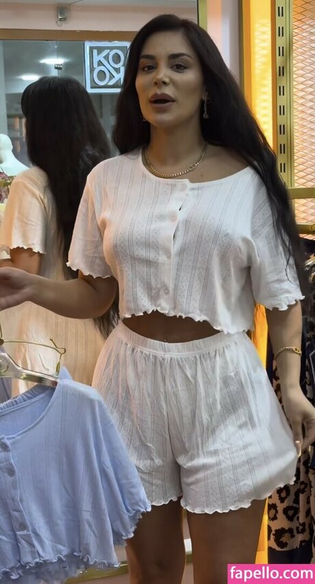 famous ladyboy onlyfans best images