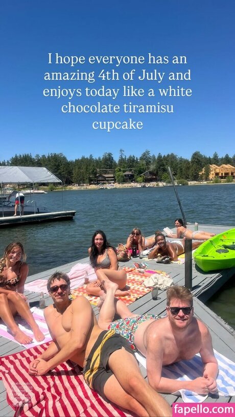 Brooke Averick star pretty photos