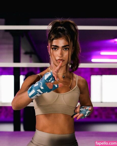 Rayna V art pornstar pictures