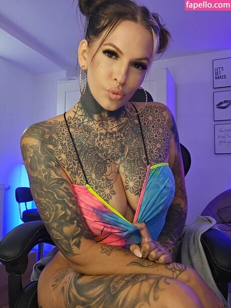 Aileeninkofficial star pretty pictures