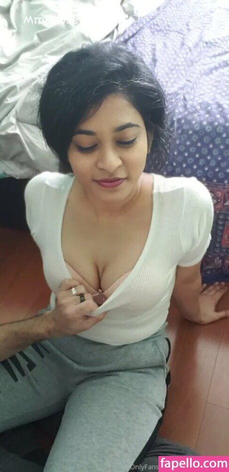 Reya Ghosh hot model gallery