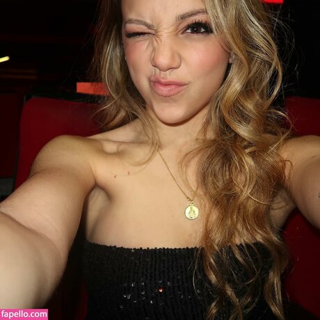 anitarqp nude model image