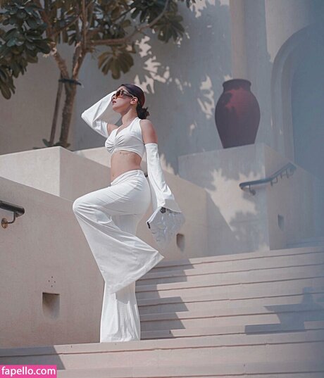 Avneet Kaur perfect model galleries