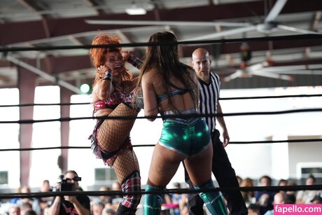 Kaci Lennox nice pornstar archive