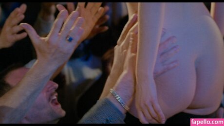 Emmanuelle Seigner pretty model picture