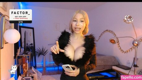 Hannah Capasso star erotic picture