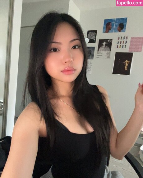 aishlvsu pornographic model archive