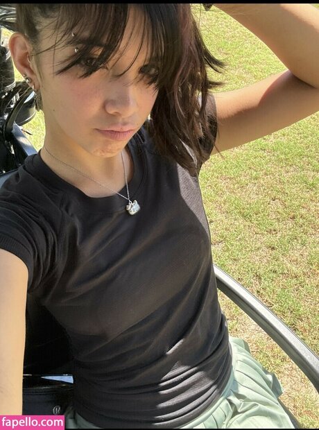 Angelina Fishtank Profile pic