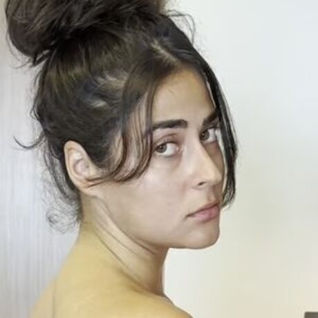 sarahbood model high quality pic