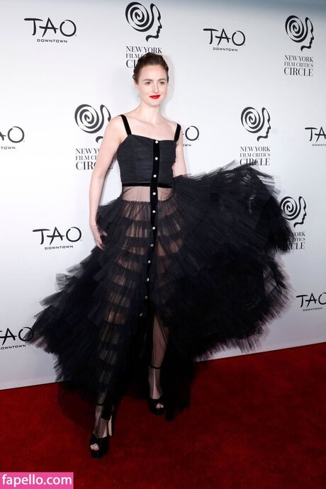 Renate Reinsve Profile pic