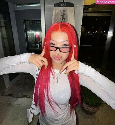 Molly Santana beautiful star photo