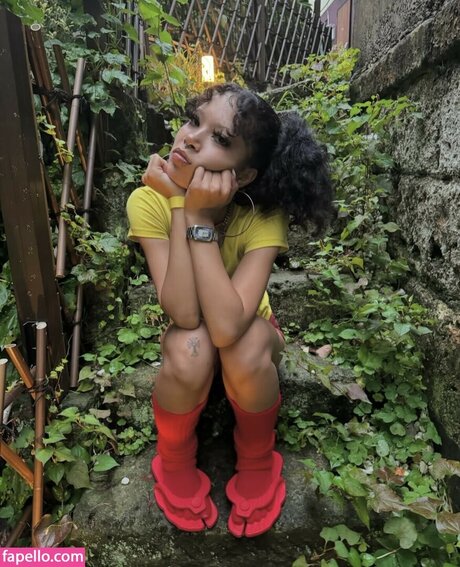 Molly Santana model hd image