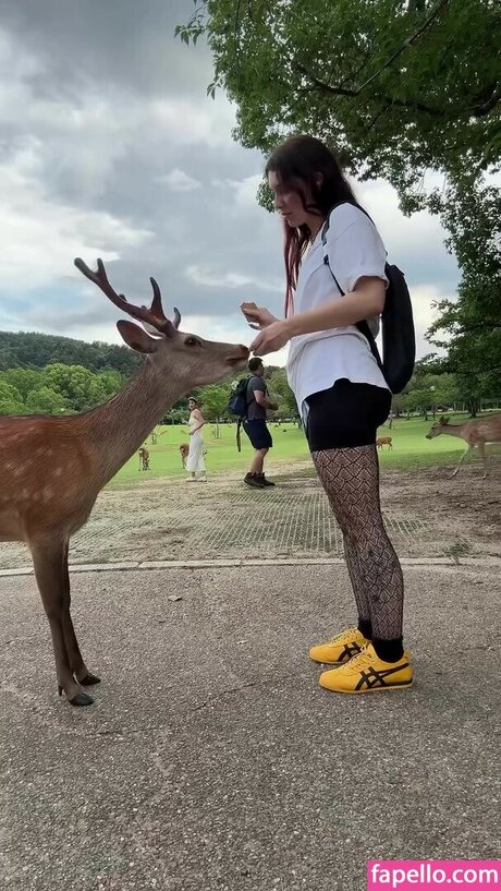 HeyMissTeacher porn model pics