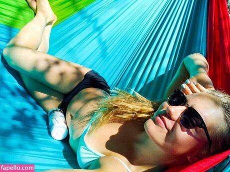 Ida Hulkko nude model photos