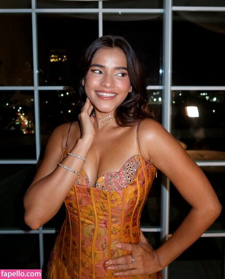 Meghna Kaur pretty star pics