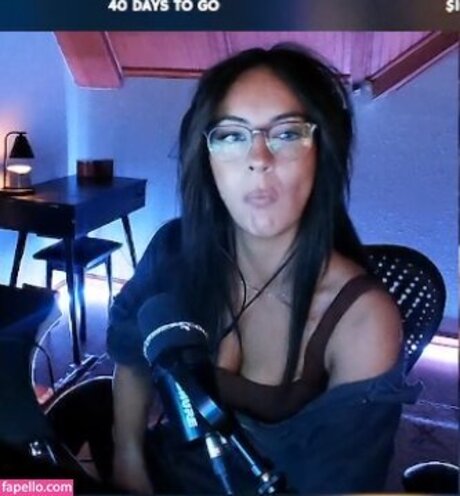 Honeyxxo model xxx archive