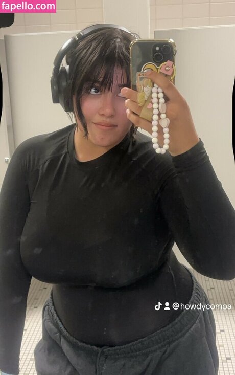 Howdycompa pretty actress pics