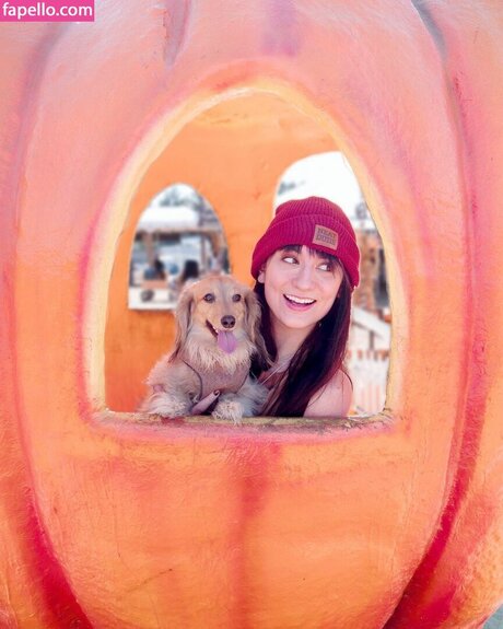 Brizzy Voices star nude images