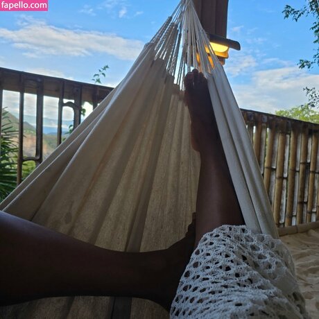 Jessica Nahomy nude star img