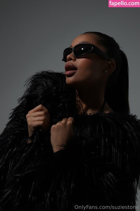 susiestone adult star photos