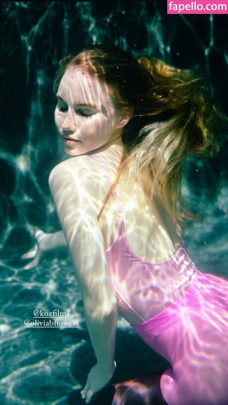 Colette Cherry star top gallery