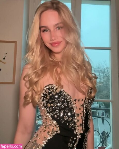 Colette Cherry sex model pictures