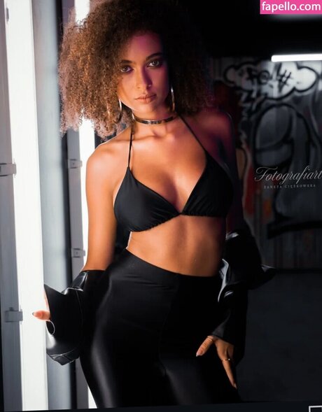 tiny ass onlyfans art naked img