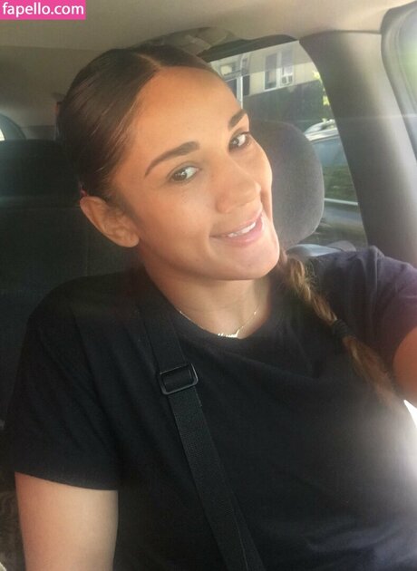 Amanda Serrano perfect pornstar gallery