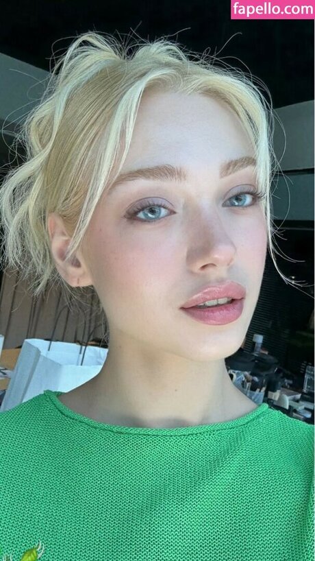 Duygu German top actress gallery