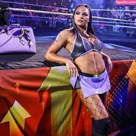 Kiana James pornographic star pic