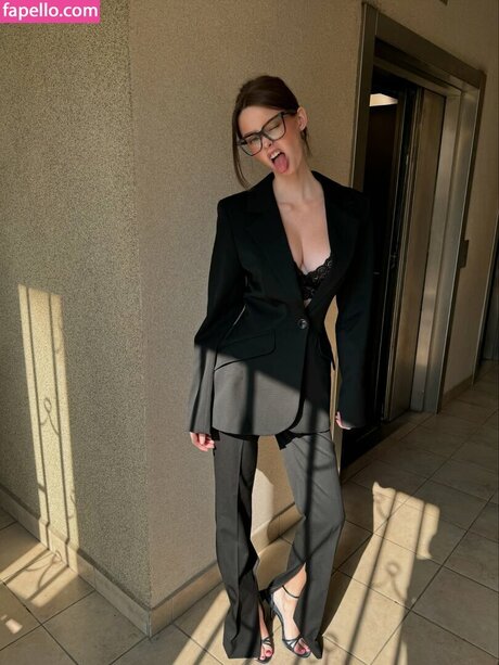 Shashka U exclusive actress image