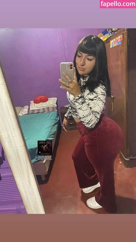 micamansillaa__ star naked pics