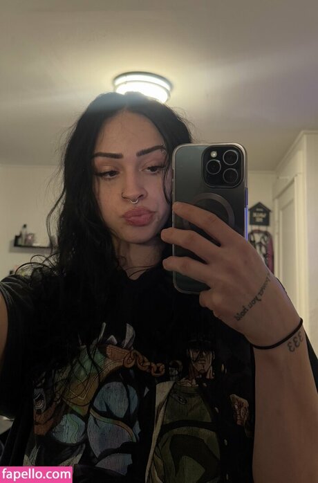 Kingandrea hot actress pics