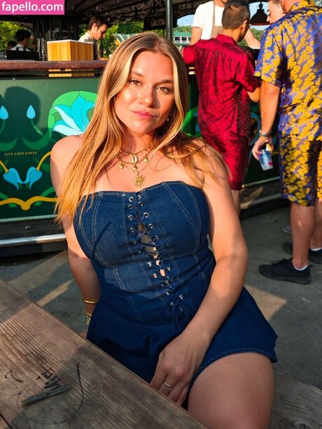 Justinaccessible hot star archive