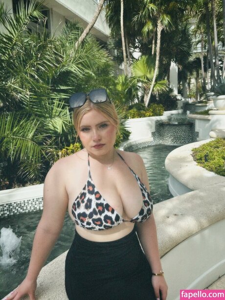 Sadie Stone top actress pic