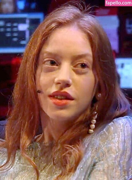 Lily Newmark exclusive model photo