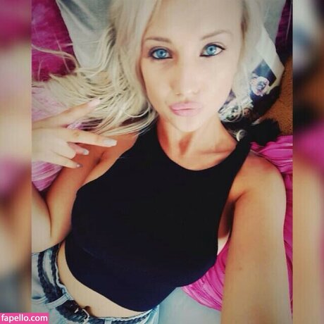 Amber Koltzow Bastick best model img