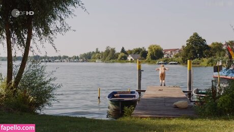 Josefine Preu_ star porn image