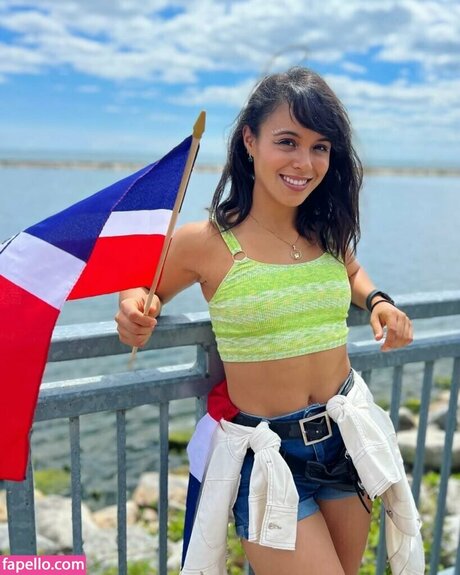 Lorena Abreu pretty star archive