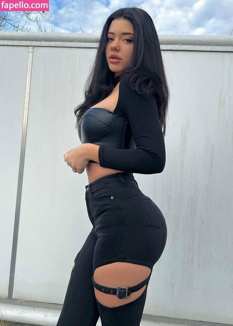 vanessareinhardt free model photos