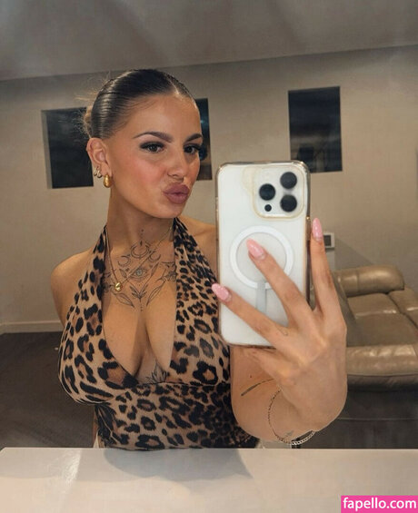 tayschubertt star art pics