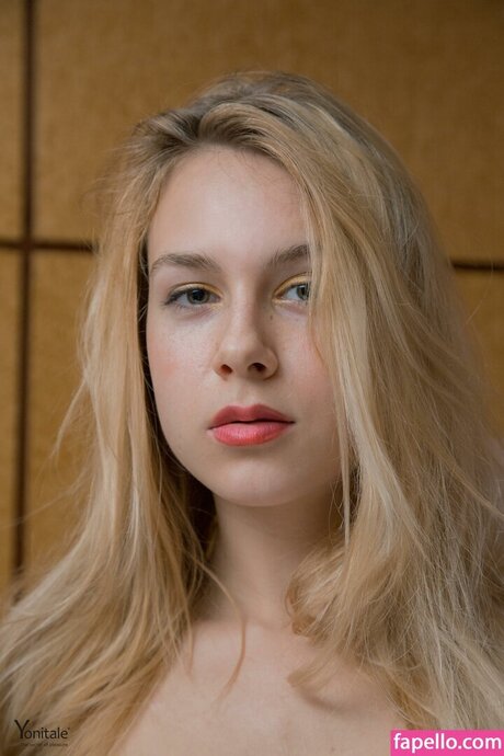 Alecia Fox star erotic archive