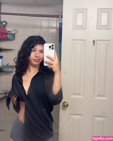 Yadhirazzep xxx actress picture